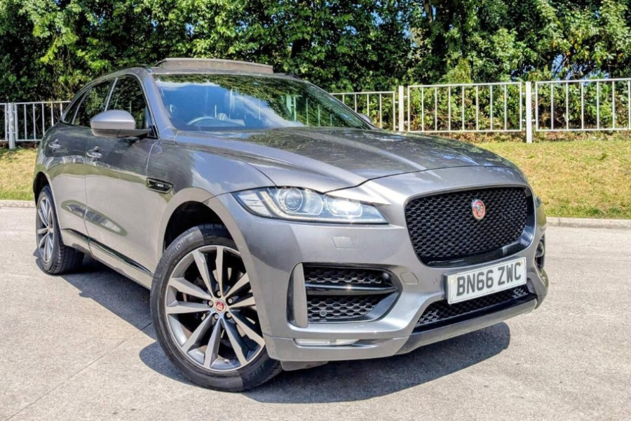 Jaguar F-PACE  